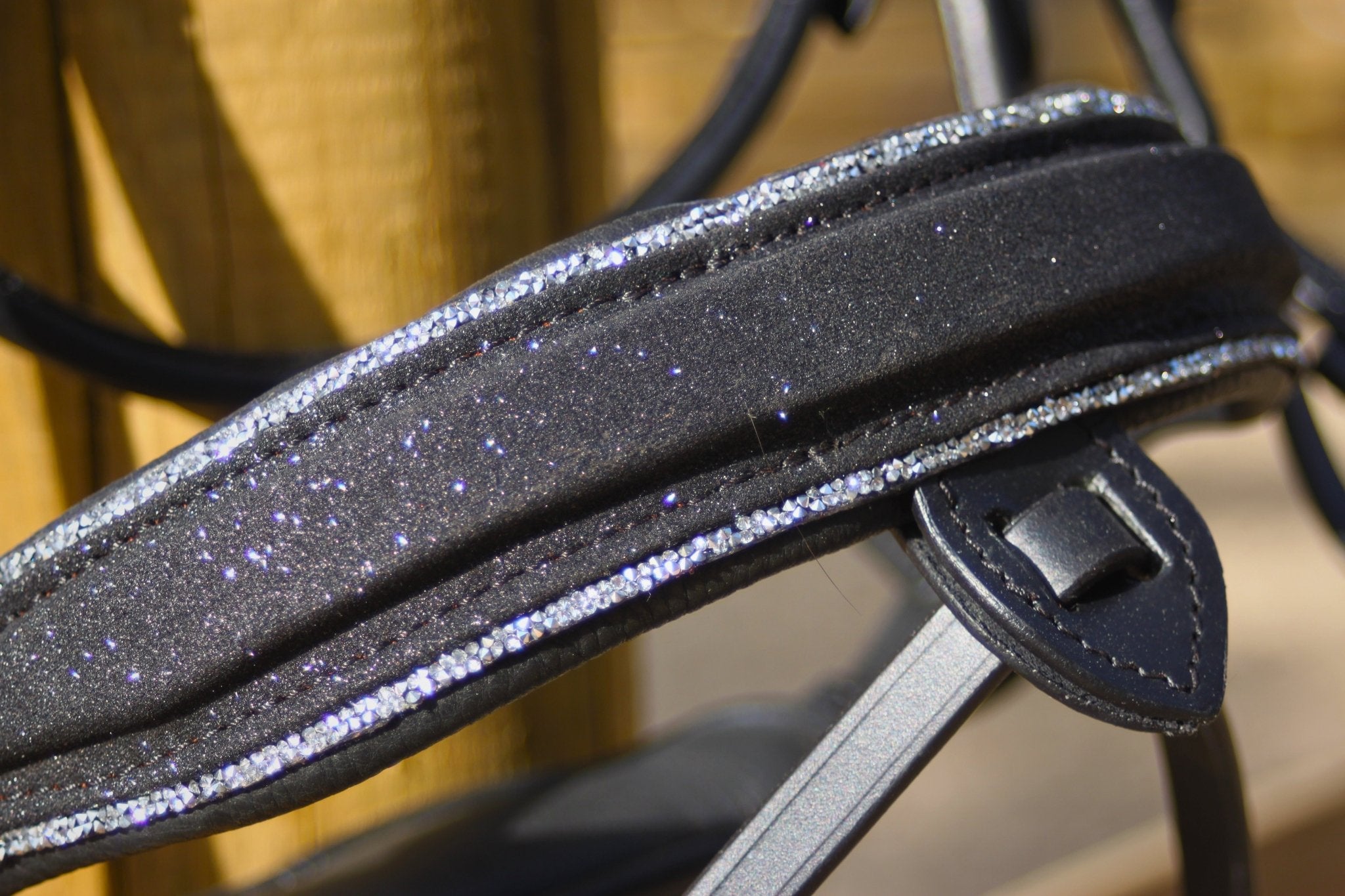 Filet anatomique en cuir et paillettes - Star - equipassion - boutique