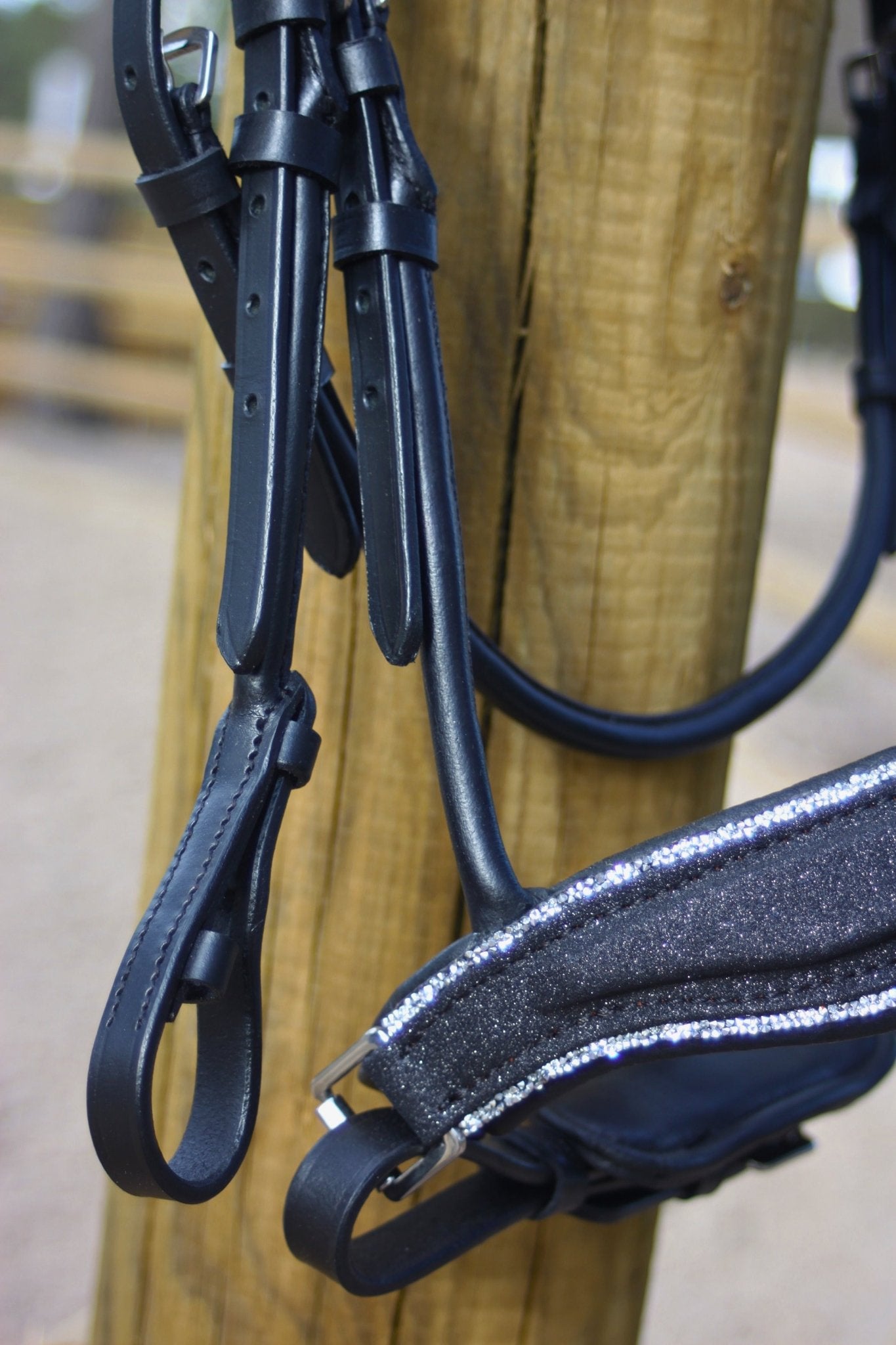 Filet anatomique en cuir et paillettes - Star - equipassion - boutique