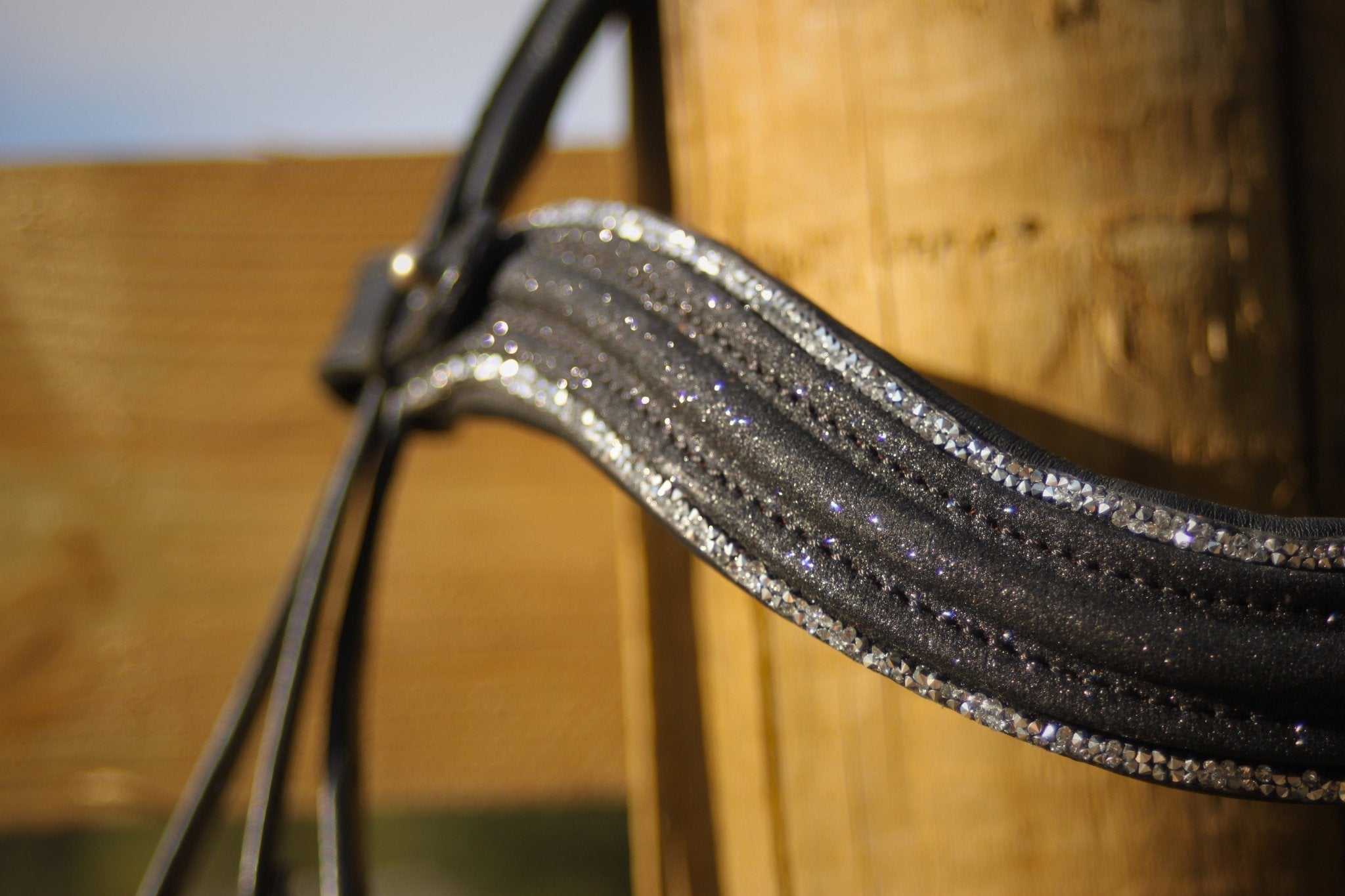 Filet anatomique en cuir et paillettes - Star - equipassion - boutique