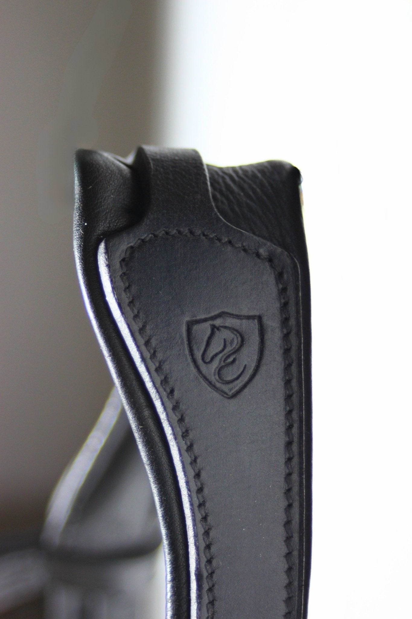 Filet anatomique en cuir et strass - Eclat - equipassion - boutique