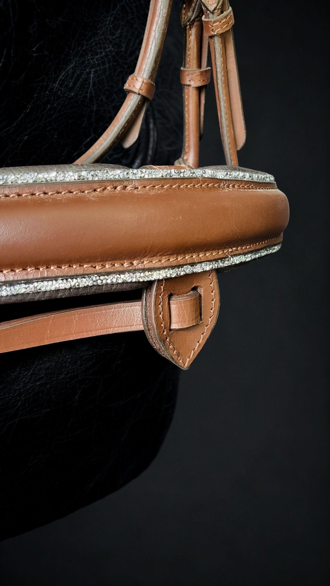 Filet anatomique en cuir et strass marron - Eclat - equipassion - boutique