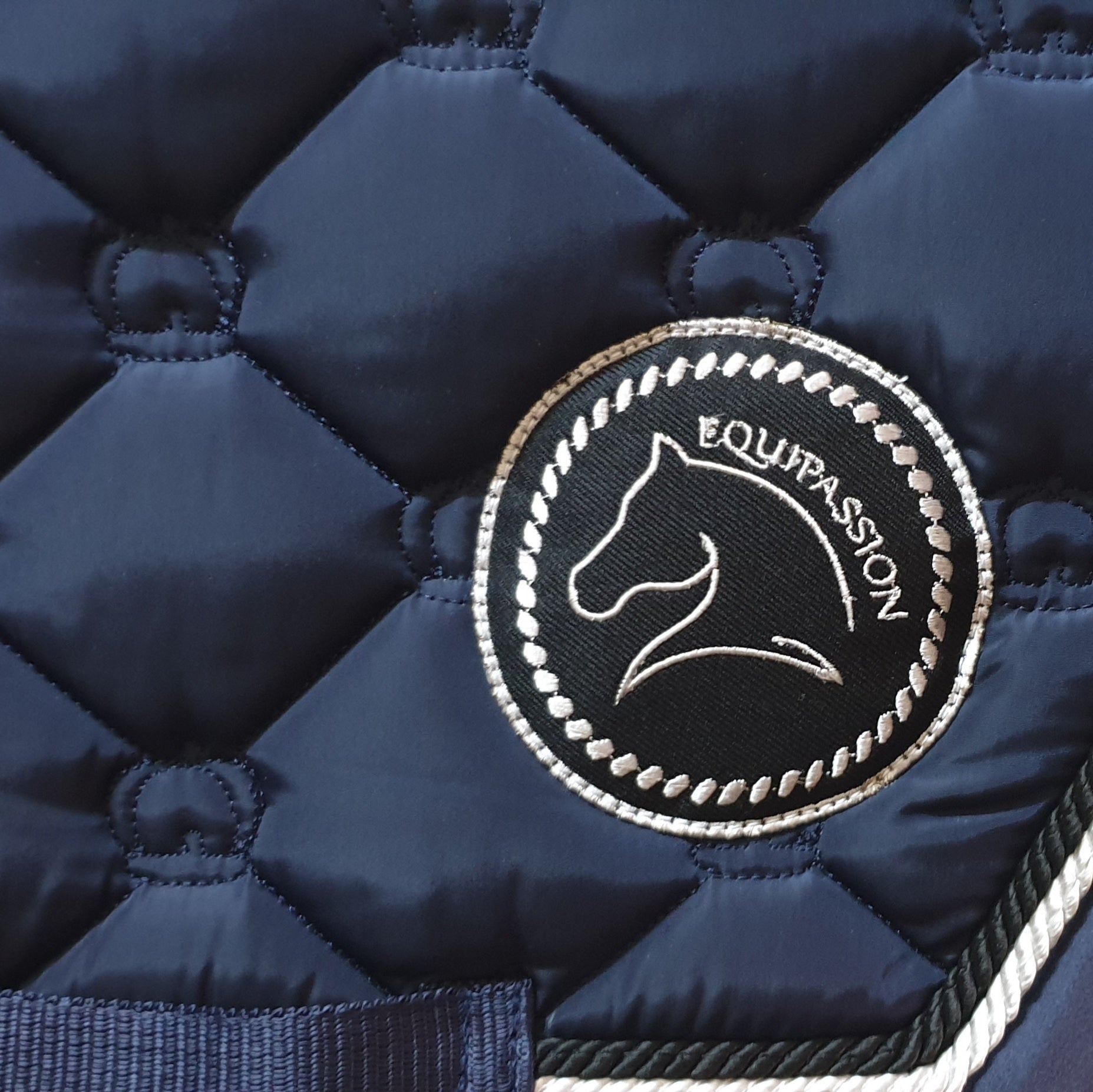 Tapis Vizir coupé bleu marine - equipassion - boutique